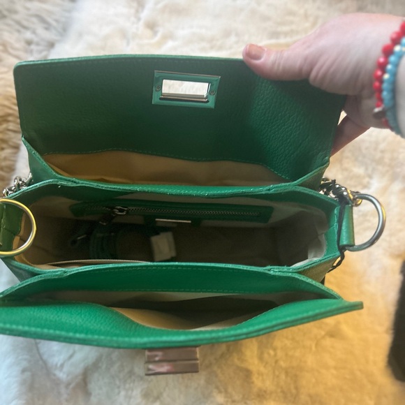 Viola Castellani Leather Shoulder Bag Green with Chain Made In Italy - Picture 12 of 12